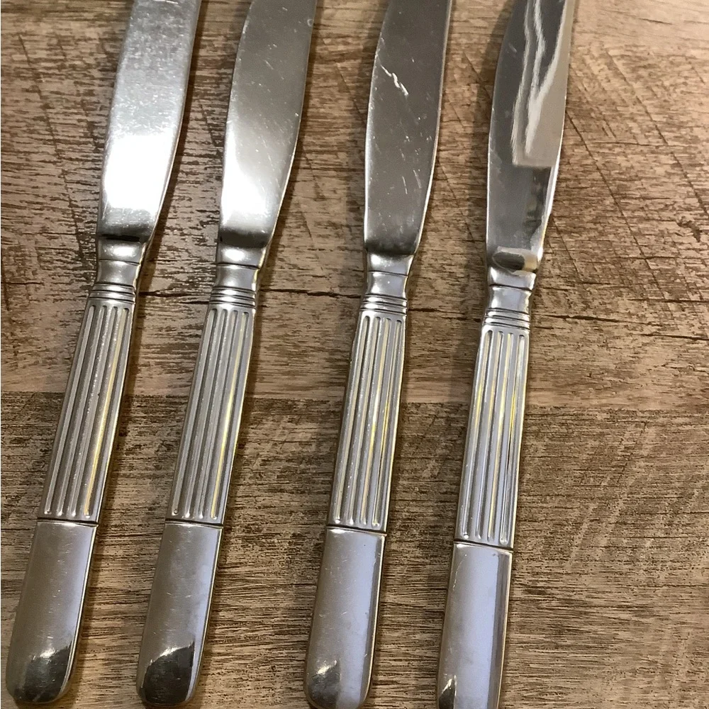 (4) Oneida “Athena” Flatware Dinner Knives